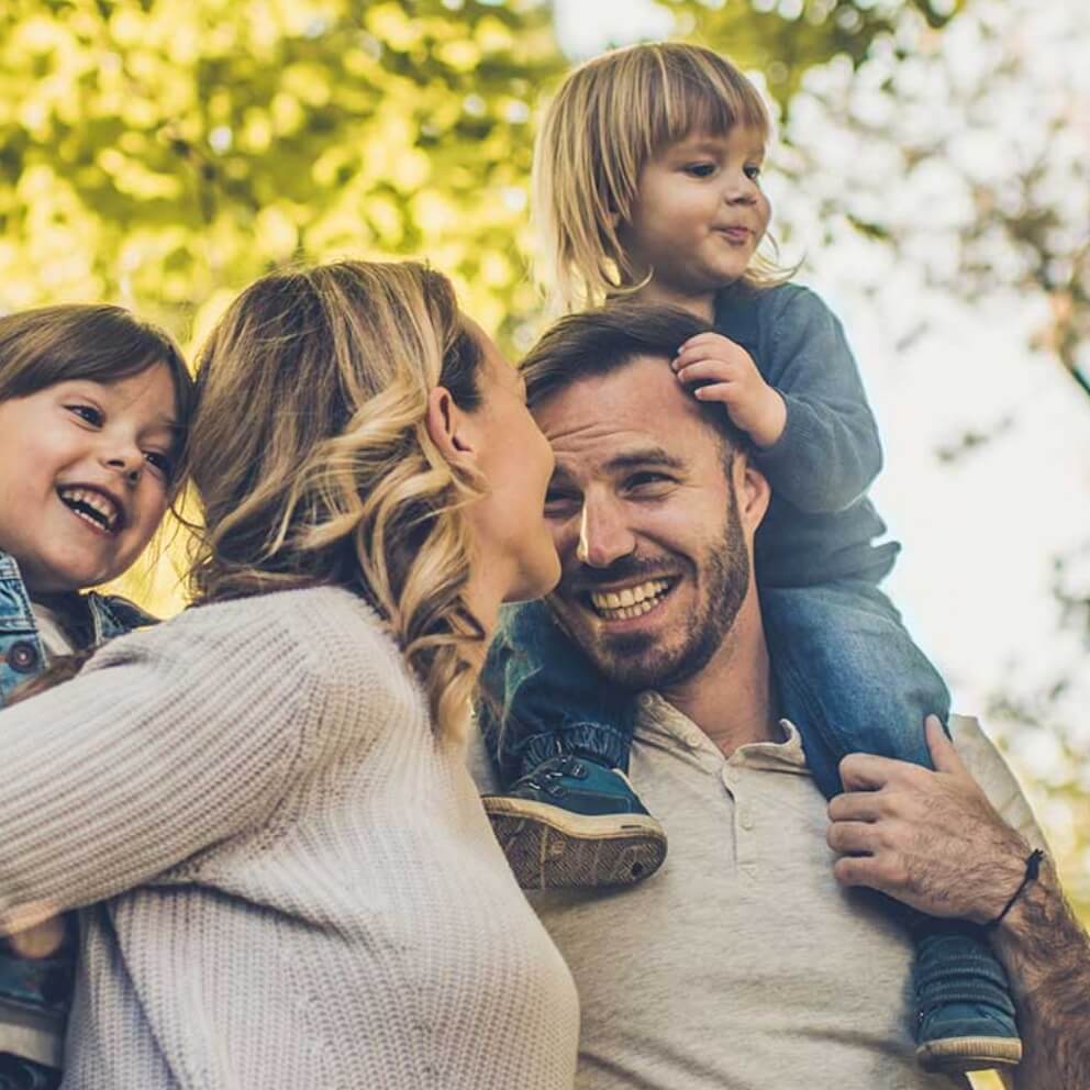 Imagen de familia que disfruta del servicio de reunificación de deuda